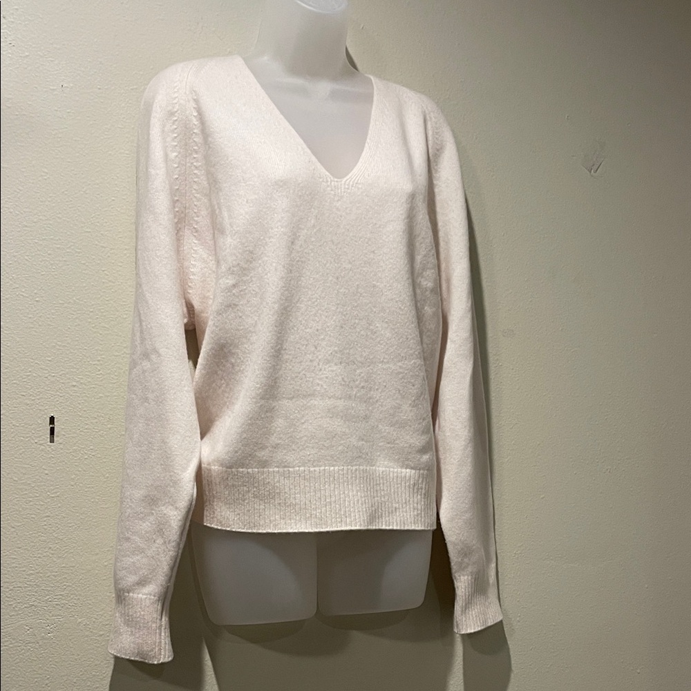 Vince Soft Cream  cashmere blendV-Neck Sweater XL